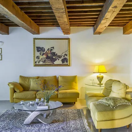 Luxurious In With Indoor Swimming Pool *