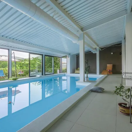 Luxurious In With Indoor Swimming Pool Cagli